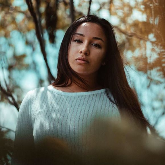 Meet your Posher, Alessandra - Picture 1 of 1